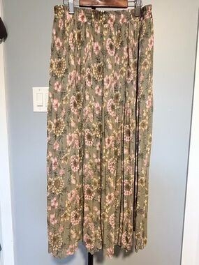 Sag Harbor Olive Green Pleated Maxi Skirt with Pink Floral Print